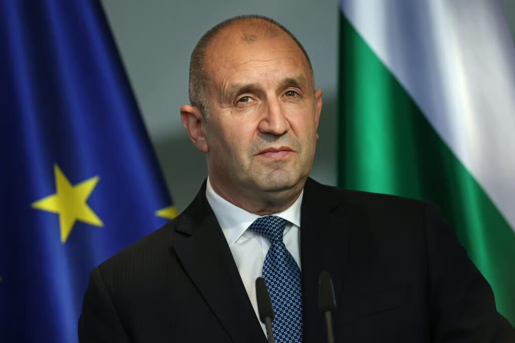 %% Румен Радев за санкциите срещу Русия: “Времето на кръстоносните походи приключи!” Политико се пита: Генералът ли е новият Орбан?
