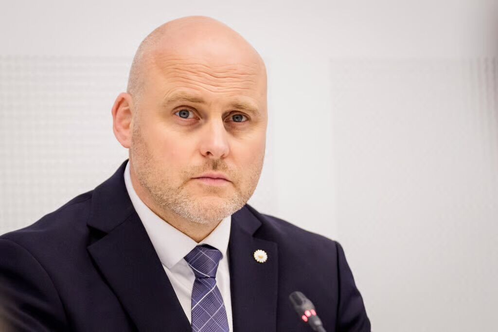%% Румен Радев за санкциите срещу Русия: “Времето на кръстоносните походи приключи!” Политико се пита: Генералът ли е новият Орбан?