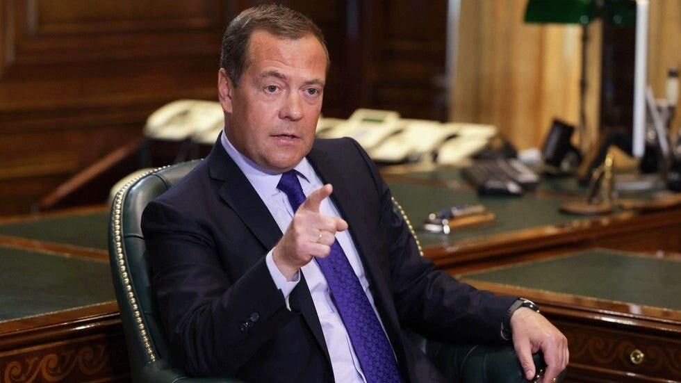 %% Ужасът идва! Украински морски дрон се взриви зрелищно на пристанището в Констанца на километри от България!