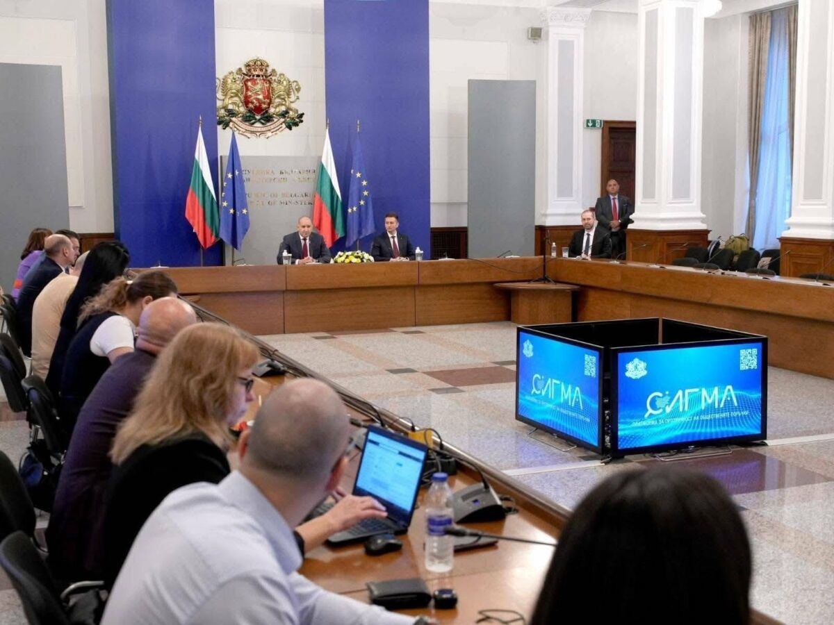 Румен Радев: Ще отрежем достъпа на олигархията до публичния ресурс! %% Румен Радев: Ще отрежем достъпа на олигархията до публичния ресурс!