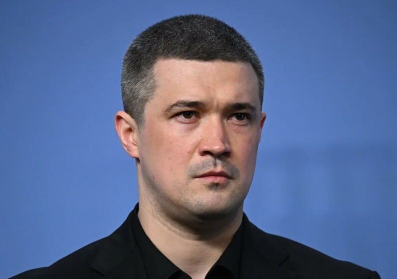Le Monde: Уволнението на министъра на отбраната Михайло Фьодоров предизвиква гняв и объркване в Украйна %% Le Monde: Уволнението на министъра на отбраната Михайло Фьодоров предизвиква гняв и объркване в Украйна