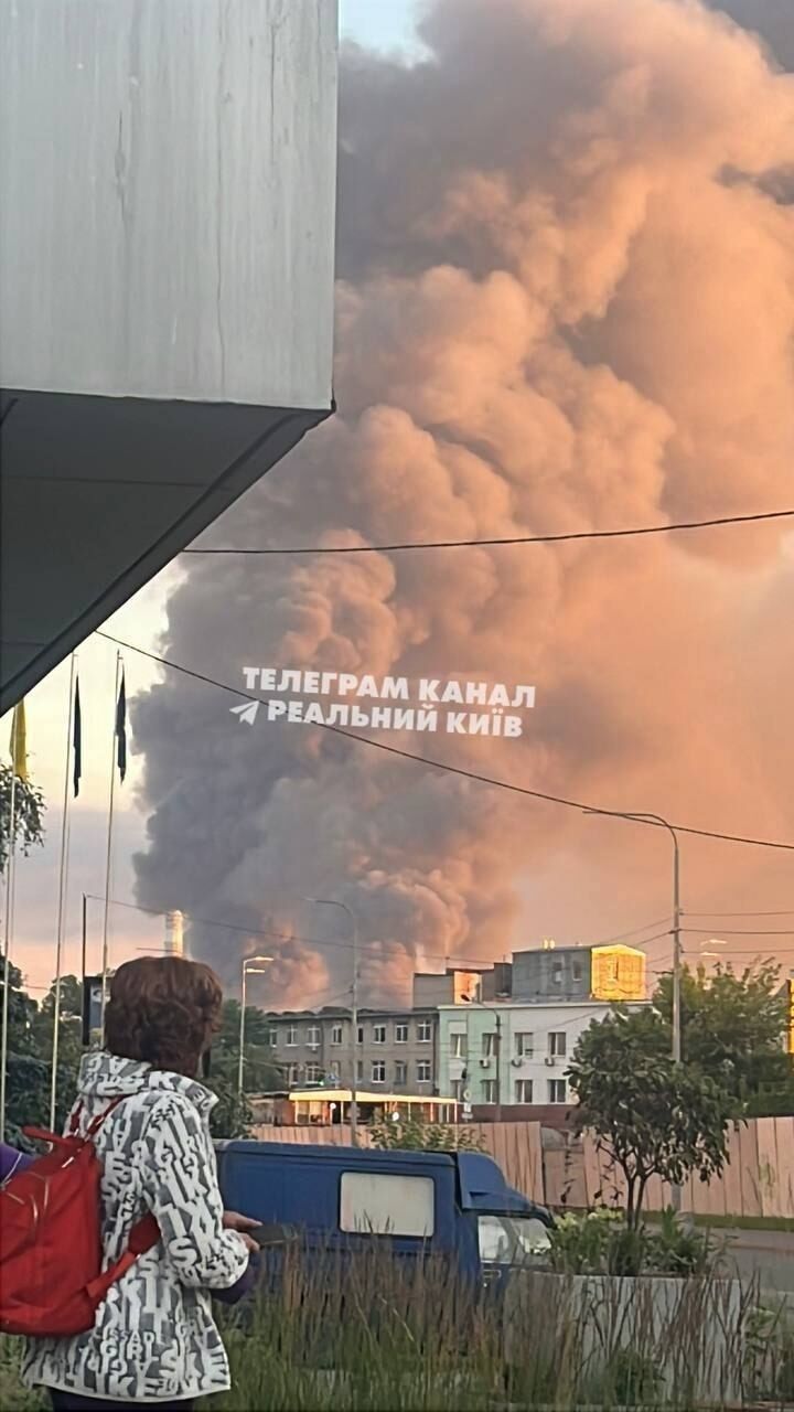 Рекордна нощна атака с руски балистични ракети разтърси Киев и взе десетки жертви! (Снимки) %% Рекордна нощна атака с руски балистични ракети разтърси Киев и взе десетки жертви! (Снимки)