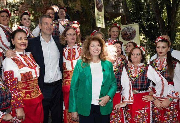 %% Най-успешният български кмет Живко Тодоров посрещна Йотова на знаковия събор „Богородична стъпка“ (СНИМКИ)