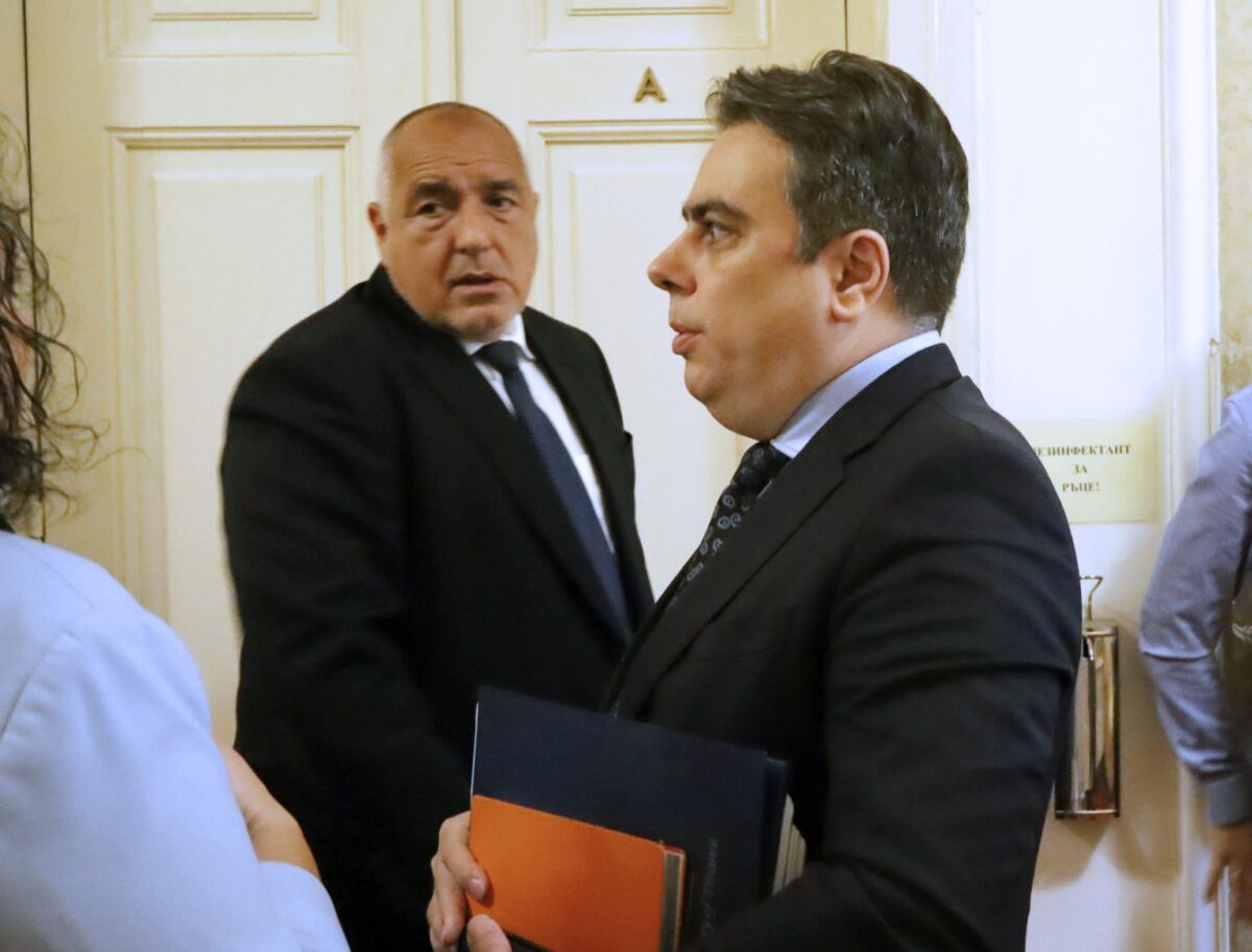САМО в BNEWS: Асен Василев и Бойко Борисов прозират дебело зад компромата с Ескобар от Петрич %% САМО в BNEWS: Асен Василев и Бойко Борисов прозират дебело зад компромата с Ескобар от Петрич