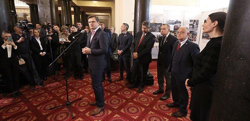 %% Бивш украински министър и жълтопаветните либерали от ПП и ДБ в активно мероприятия срещу България, за да натопят Йотова!