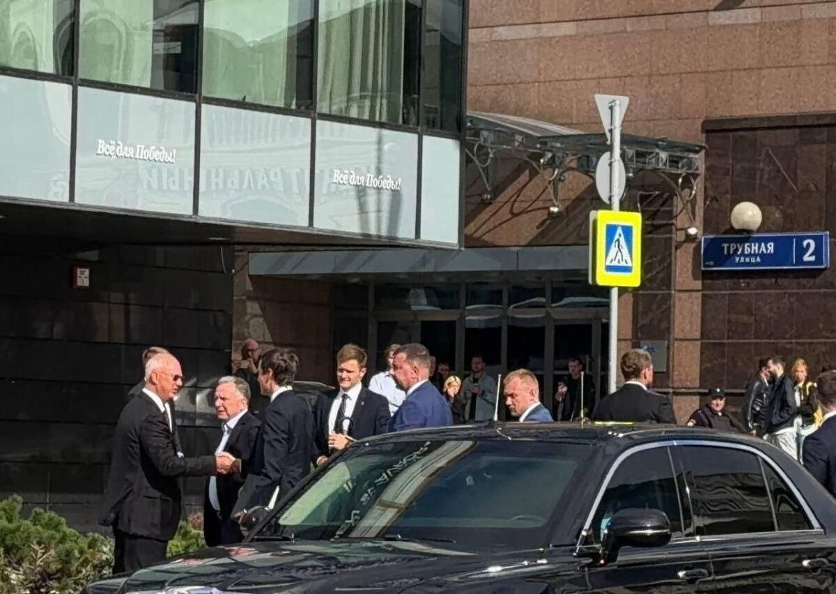 %% Путин говори три часа с пратениците на Тръмп в Кремъл и обяви тридневно примирие с Украйна