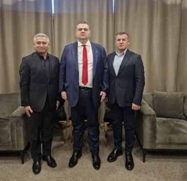 %% Мощна вълна с автобуси с избиратели от Турция заля България за утрешните избори