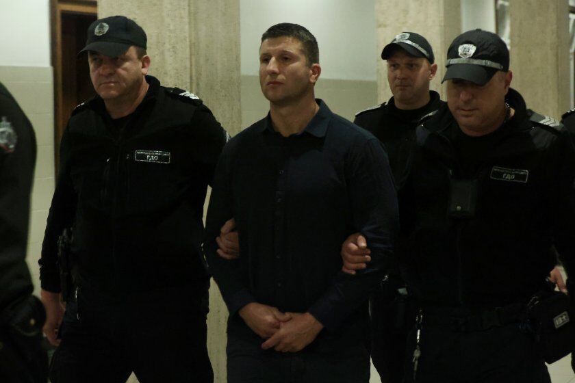 %% Измамата лъсна! Съдът освободи гарда от НСО, защото не е ударил Соня Колтуклиева